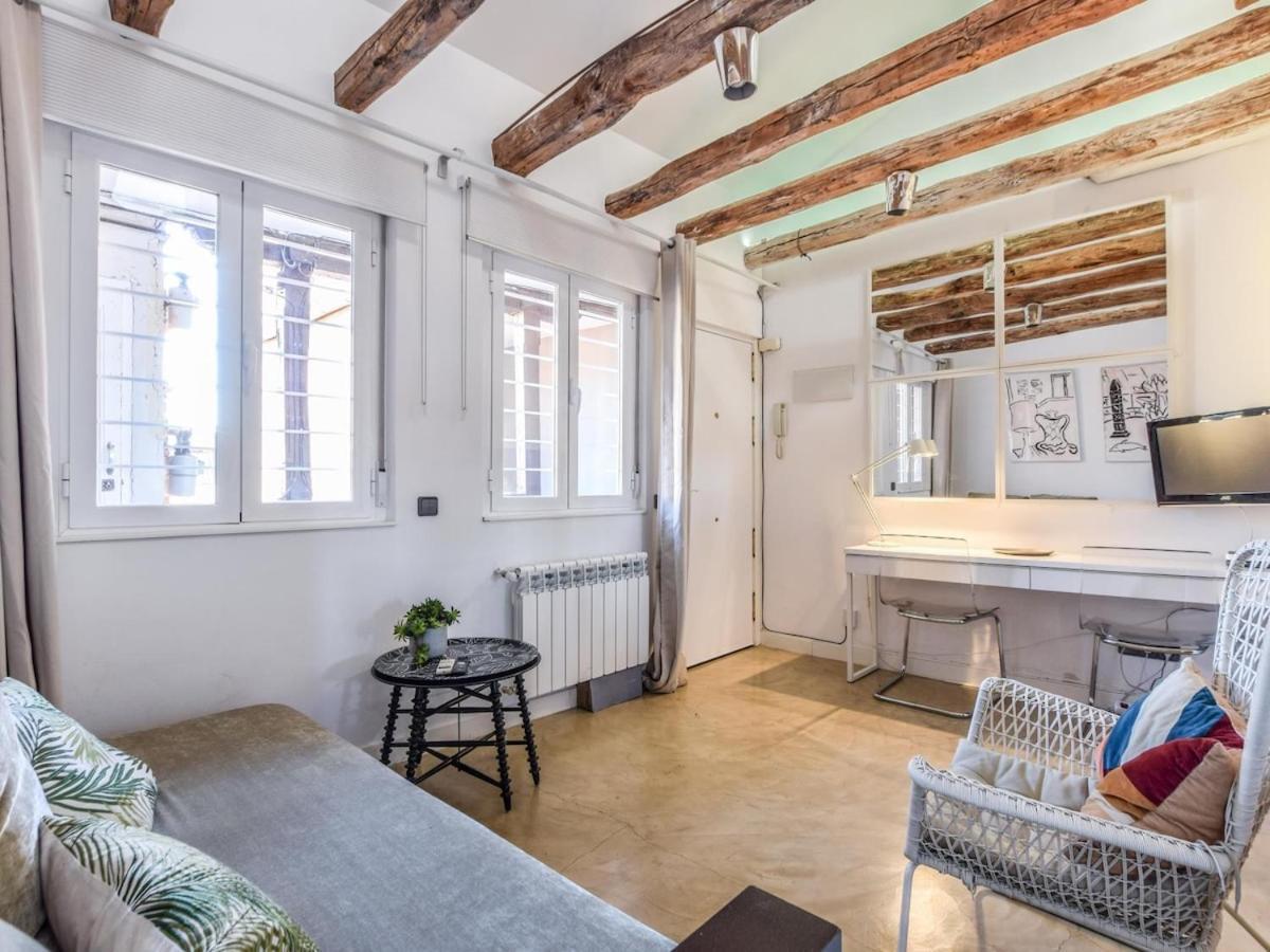 Apartamento En La Plaza De Lavapies Para 4 Personas Madrid Exterior photo