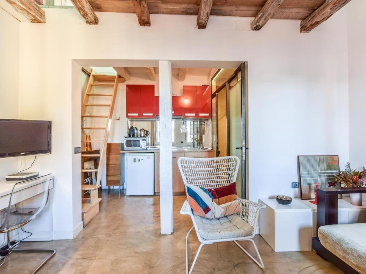 Apartamento En La Plaza De Lavapies Para 4 Personas Madrid Exterior photo