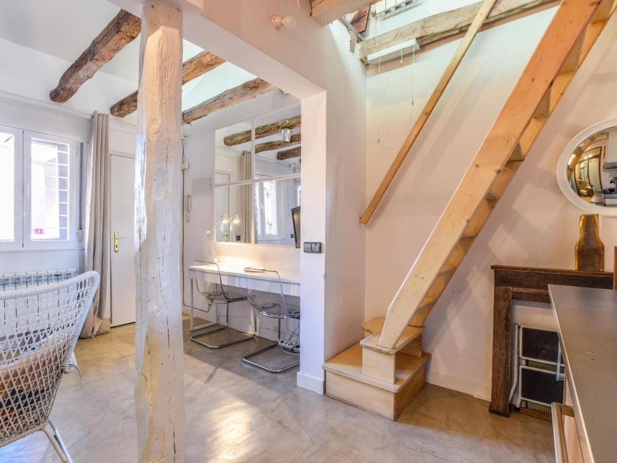 Apartamento En La Plaza De Lavapies Para 4 Personas Madrid Exterior photo