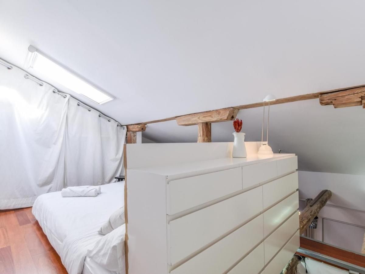 Apartamento En La Plaza De Lavapies Para 4 Personas Madrid Exterior photo